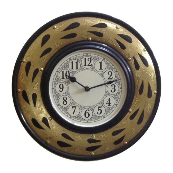 Brass-fitted-wall-clock-design